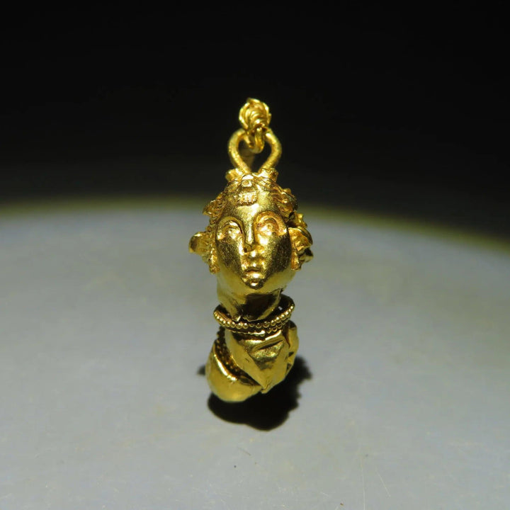 Ancient Greek Gold Earring with Exquisite Female Head - 4th Century BCE | Museum Florida