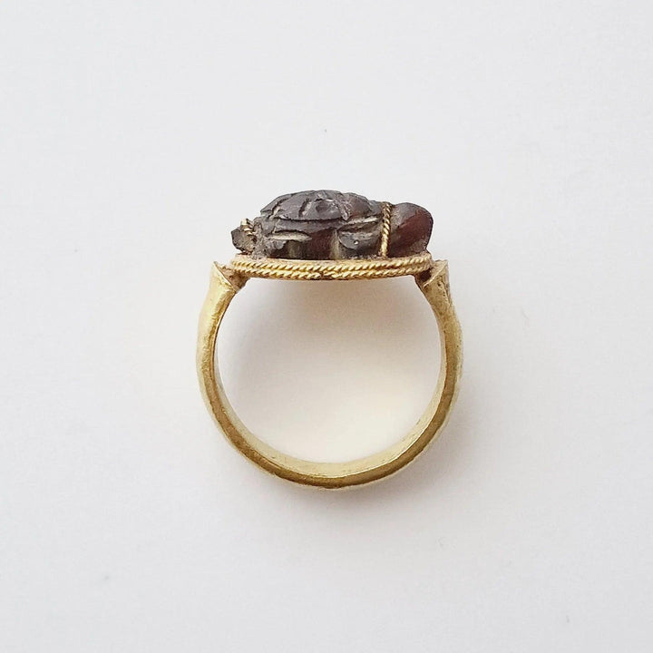 Greco-Roman Gold Ring with Tortoise Intaglio - 1st Millennium CE | Iranian Royal Family