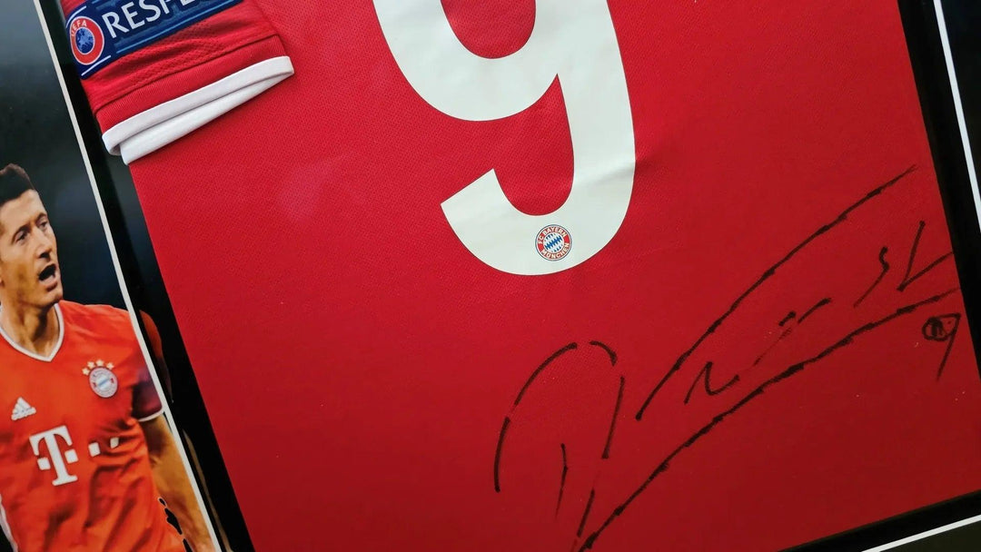 Robert Lewandowski 9 FC Bayern München 2019-2020 Home - Signed Soccer Shirt | UEFA Champions League Triumph