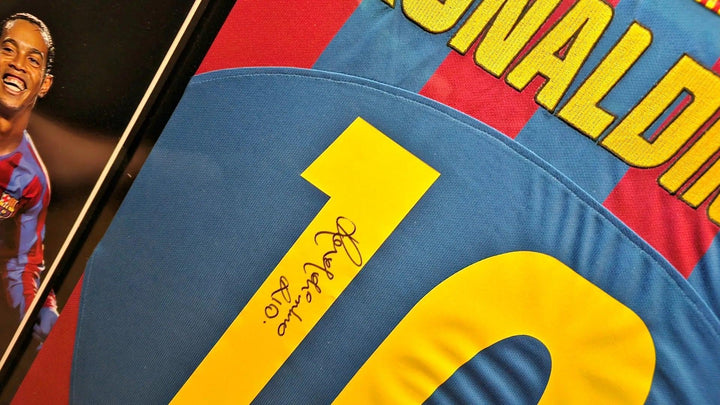 Ronaldinho 10 FC Barcelona 2006 Home - Signed Soccer Shirt | UEFA Champions League Final