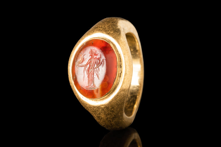 Roman Empire Large Gold Ring with Carnelian | Victory Intaglio